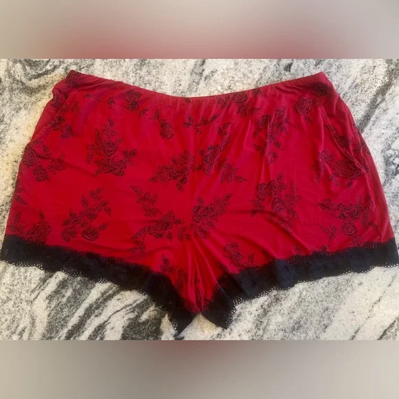 SOMA❤️2 Pc Elegant Red & Black Lace Sleepwear Set- Shorts & Lacy Cami Top - Picture 7 of 13